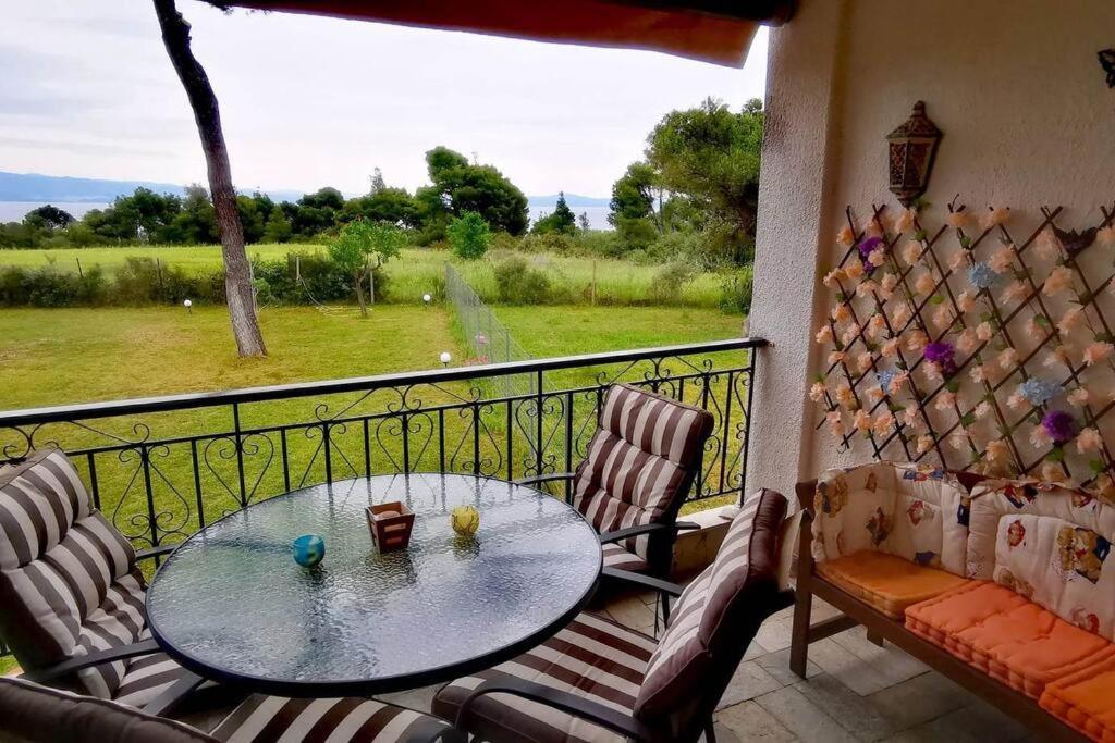 Golden Summer Apartment Nea Fokea Exterior photo